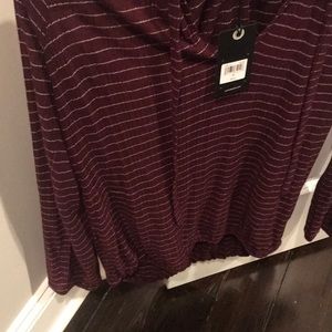 Lucky Brand Tops - Lucky brand size m medium burgundy top Lucky Brand Tops - Lucky brand size m medium burgundy top